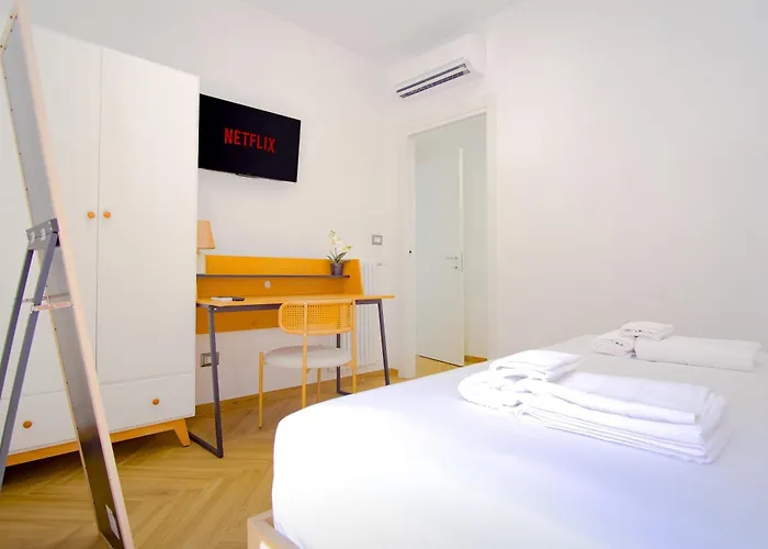 Апартаменты Elegantis Gracchi - Your Chic Retreat In - Vatican Area *
